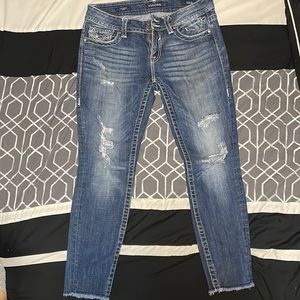 Great distressed crop Jean